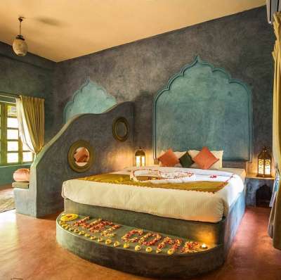 Specially designed to celebrate the colorful and mystical spirit of India, our bouquet of rooms speak to your senses.
Our Royal Villa has a majestic Rajasthani decor influence. Everything you have dreamed of and more!
We have created sacred spaces for y